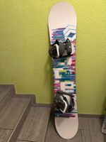 Snowboard mit Flow- Bindung