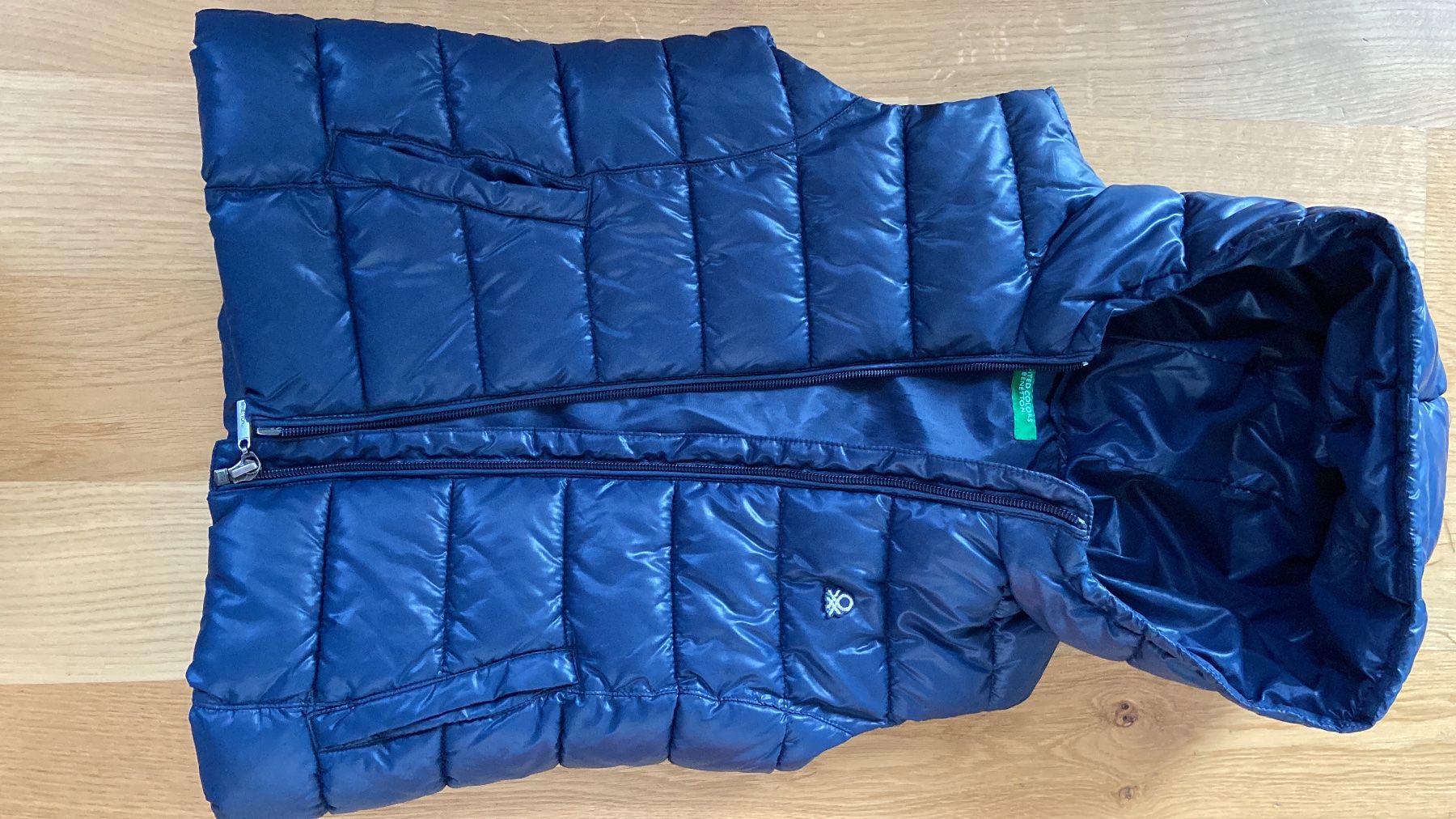 Benetton Altro abbigliamento per bambino: Benetton Weste / Gilet Gr 130 – Usato da Zollikerberg venduto da Boston1981