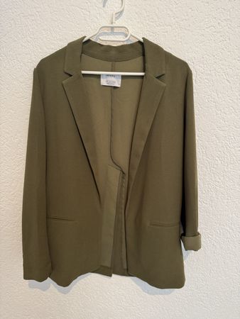 Bershka Blazer Jacke oliv grün Gr. S