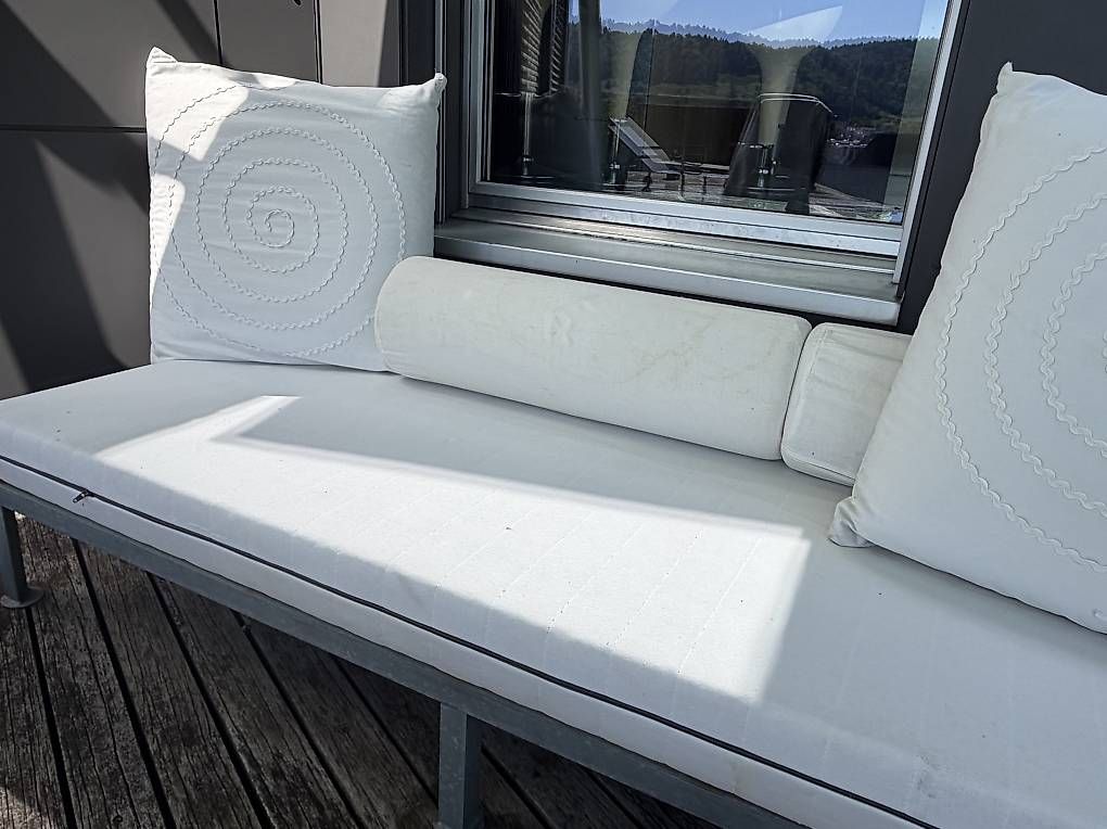 Sofas: Gartenlounge – Gebraucht aus Embrach von NWN20 1