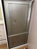 Ancien coffre-fort / armoire forte avec clés
