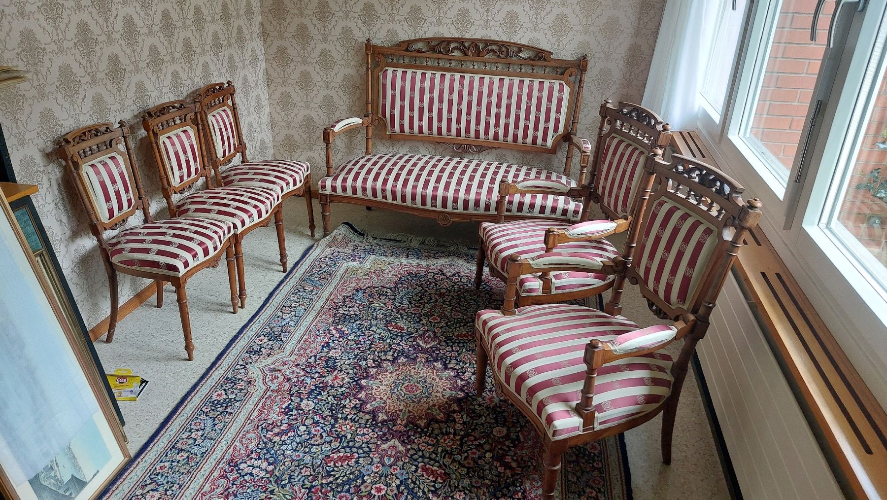 Sofas: Sitzgruppe 140jährig: Sofa un ein Sessel,  neu bezogen – Gebraucht aus Dornach von Nadjeffel