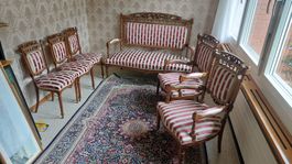 Sitzgruppe 140jährig: Sofa un ein Sessel,  neu bezogen