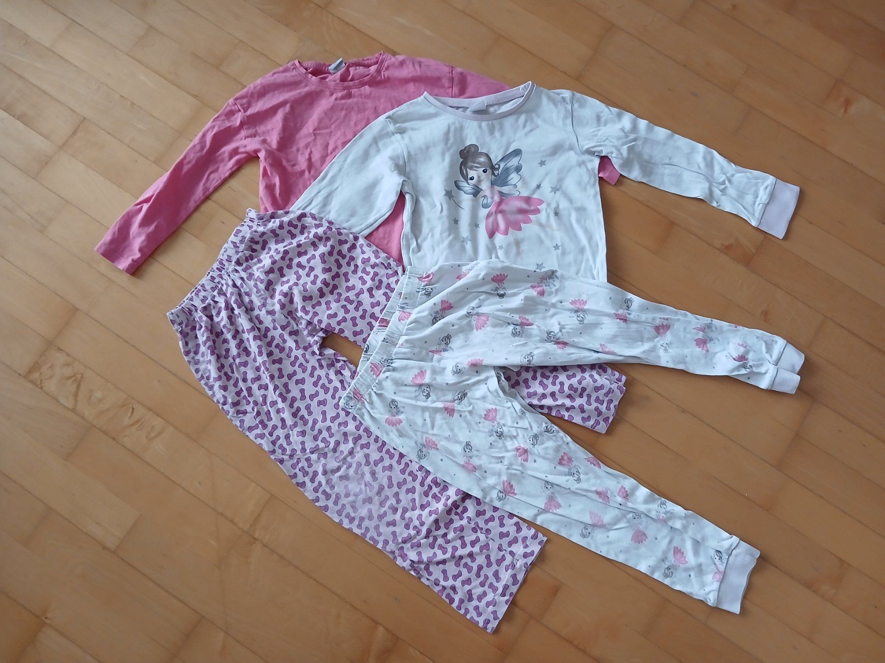 Pigiama & Simili: 2 Pyjamas für Mädchen Gr.110-116 – Usato da St. Margrethen SG venduto da SamusAran