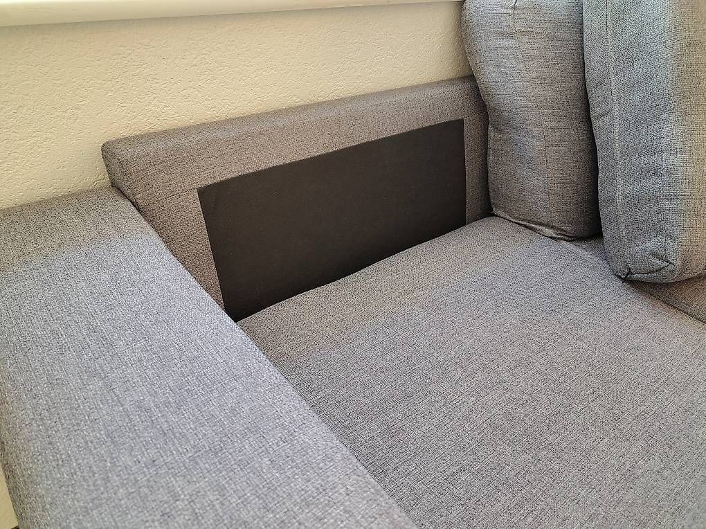 Divani: Sofa hellgrau, Stoff – Usato da Bretzwil venduto da whatsername 4