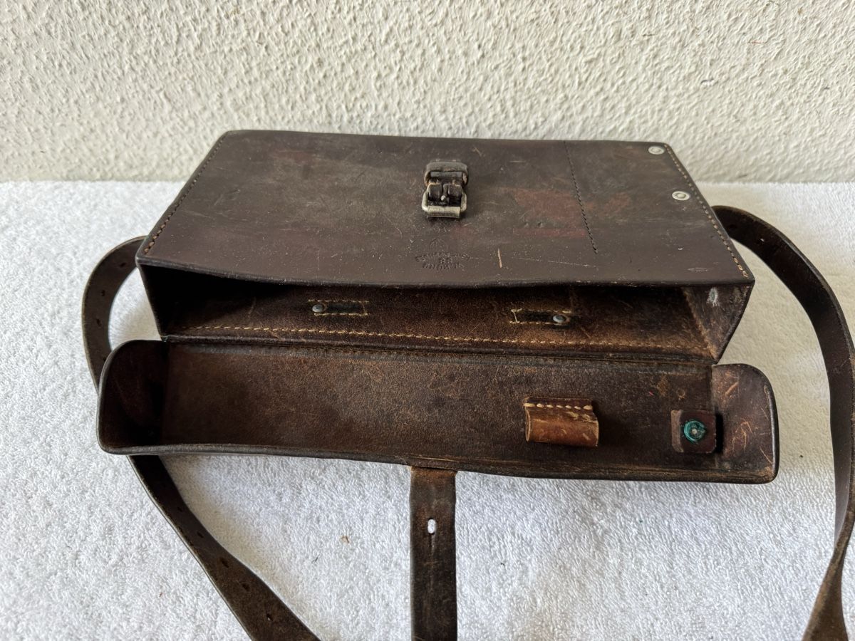 Armée suisse Sacs: Militär Ledertasche – D'occasion à Lenzburg par Meister_k 3