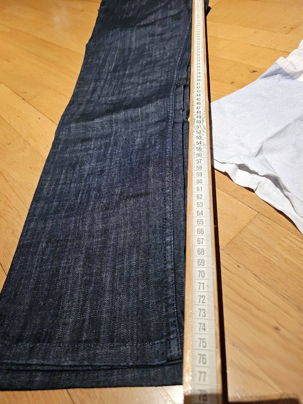 Pantaloni: regular fit jeans mit Shirt gr.M – Usato da Ferden venduto da jemyce 4
