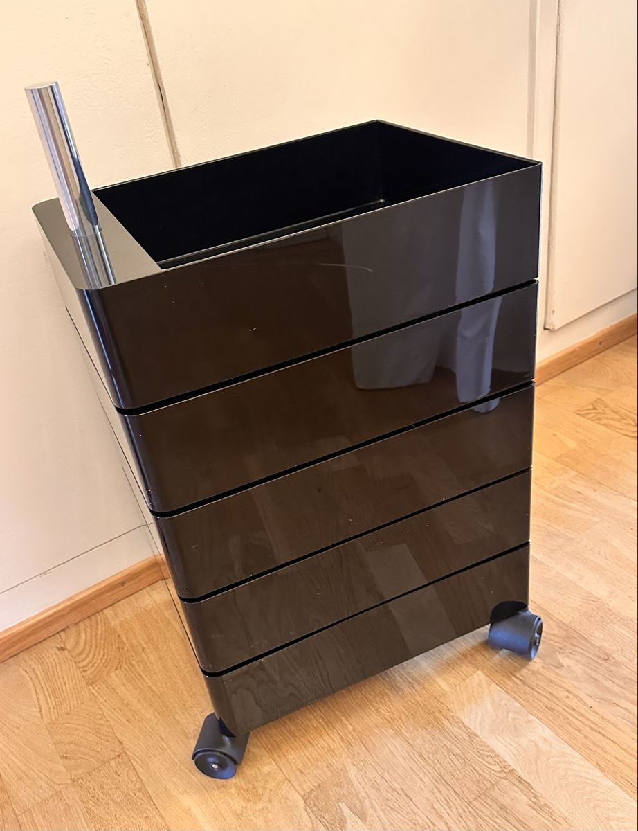 Magis Korpus: Magis 360 Container schwarz  – Gebraucht aus Zürich von Lochita 2