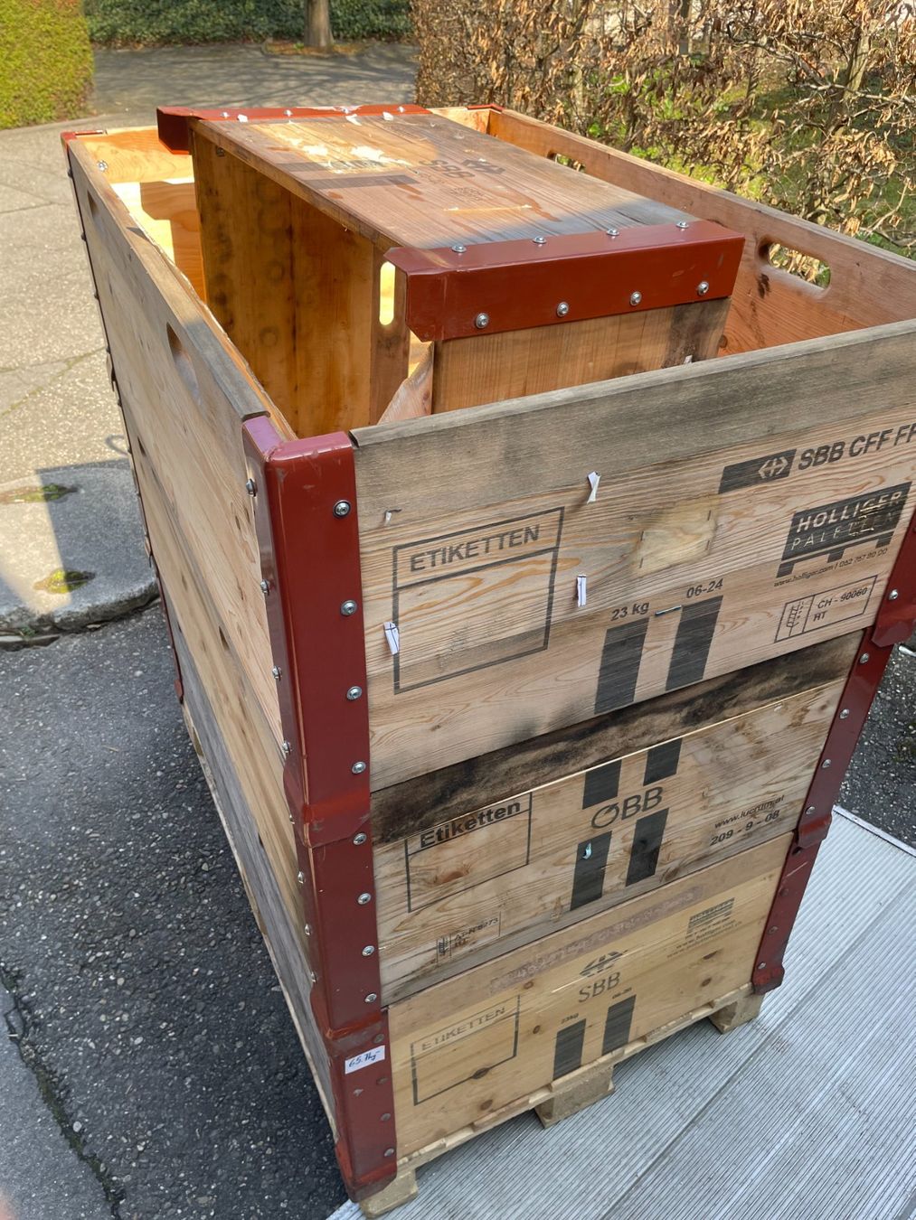 Pallets: Europaletten Rahmen gebraucht – Usato da Däniken SO venduto da Profog1