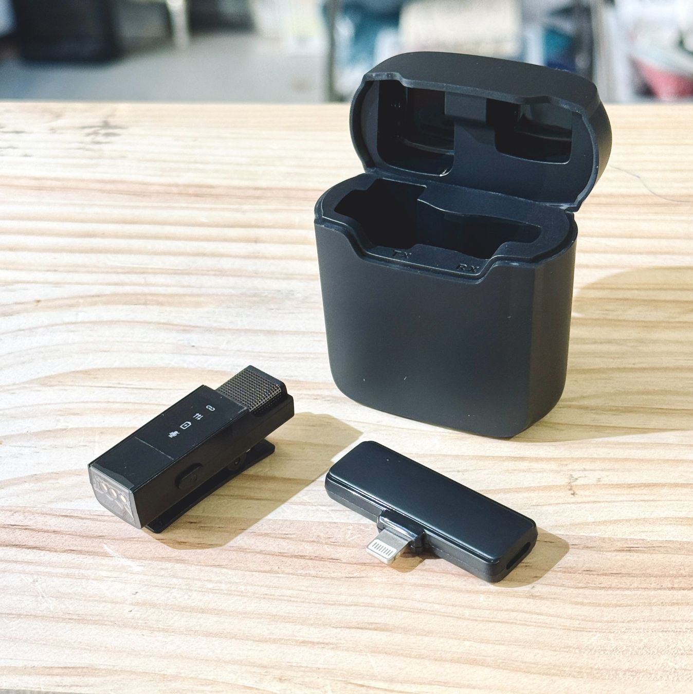 Microfoni: Microphone Clip Enregistrement lightning type-C sans fil – Nuovo e nell'imballaggio originale da Morges venduto da DigiAC 6