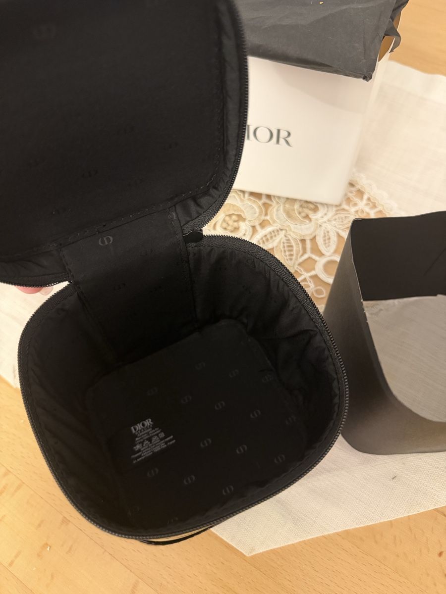 Dior Custodie per cosmetici: Original DIOR Beauty Vanity Schwarz  – Nuovo e nell'imballaggio originale da Bern venduto da AndrewHM 2