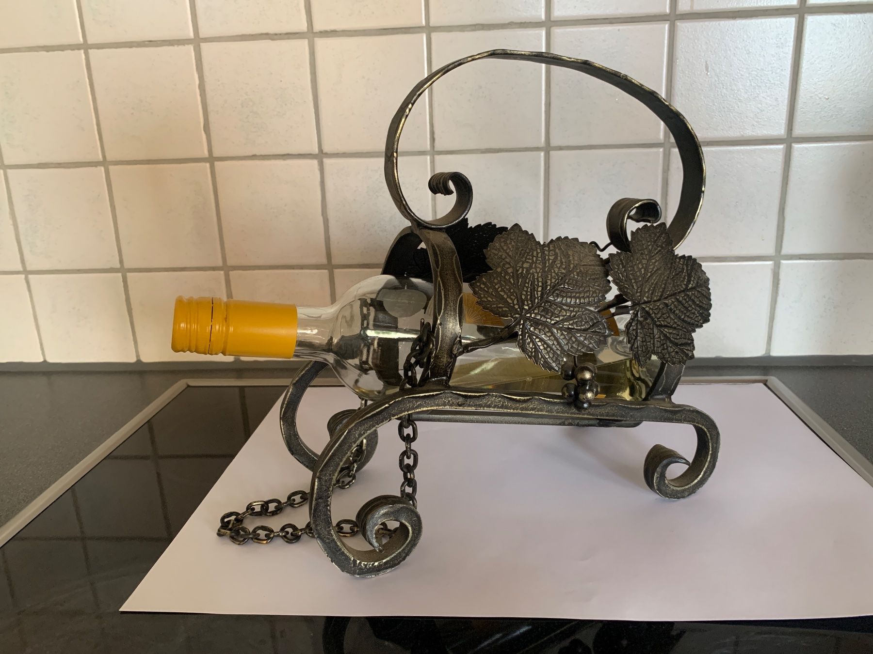Supporti a parete: Weinflaschenhalter aus Metall – Usato da Volketswil venduto da dancingsoul74 6