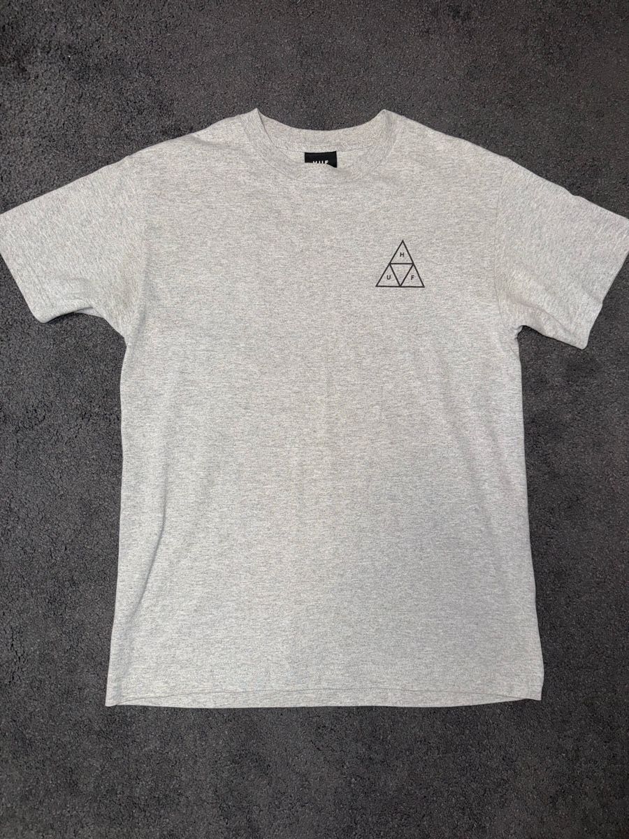 T-shirt: HUF T-Shirt (grau) – Usato da Planken venduto da edw_2zds