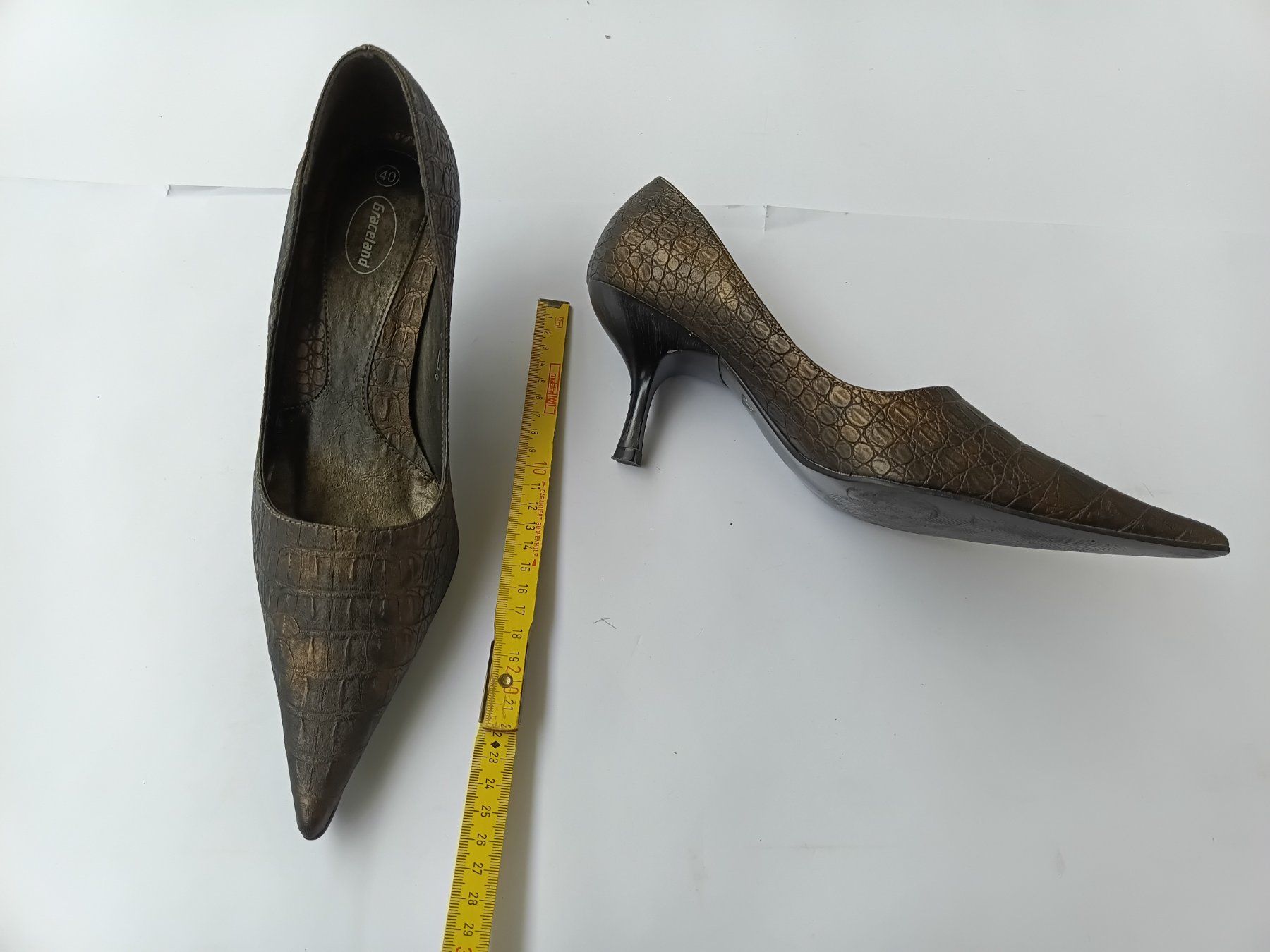 Graceland Damenschuhe: bronze Kroko-Look Pumps – Neu (gemäss Beschreibung) aus Wängi von Ladys_First 1