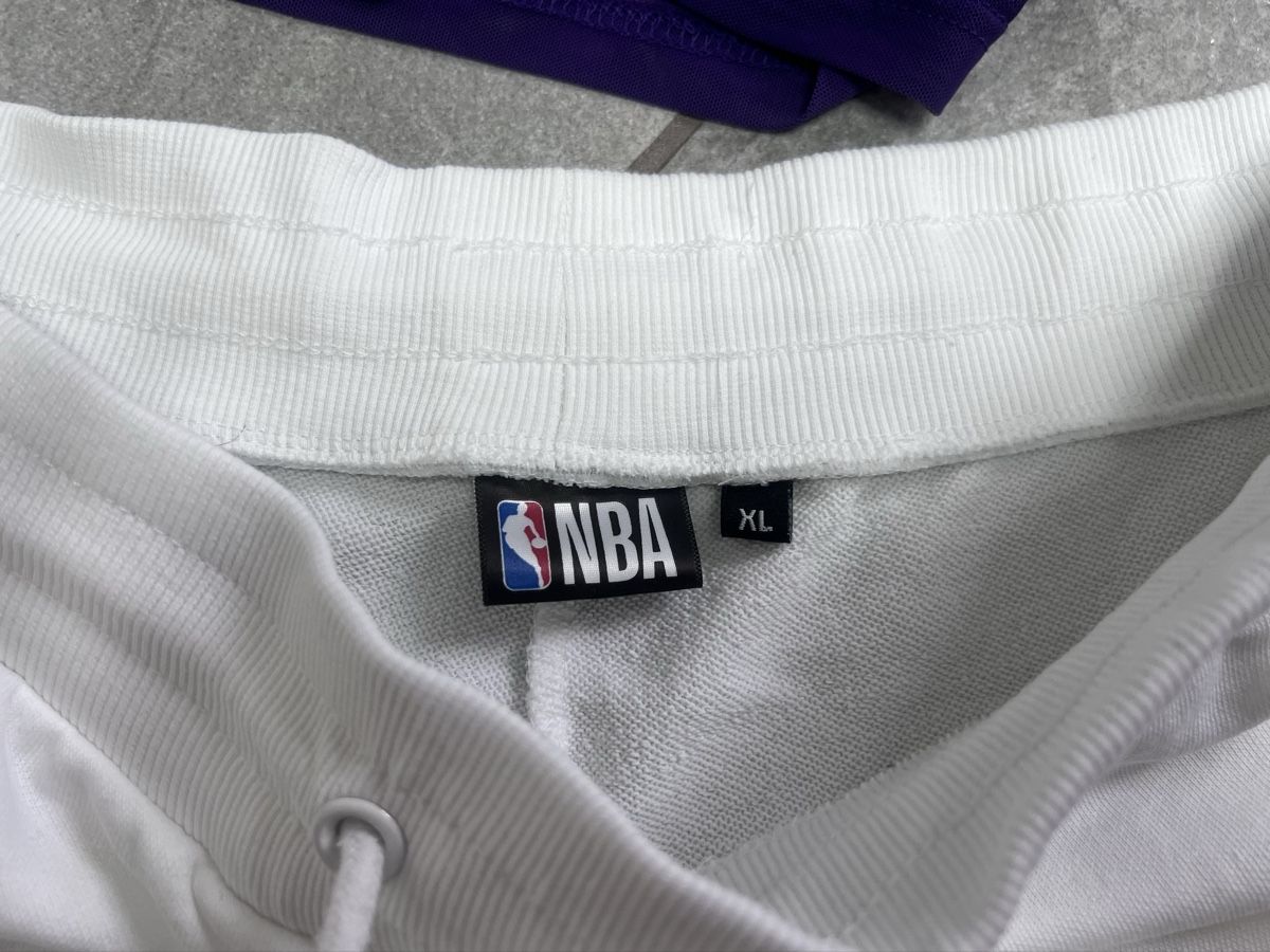 Lotti di vestiti: nuovo completo NBA – Nuovo (secondo la descrizione) da Pregassona venduto da beatricee0 1