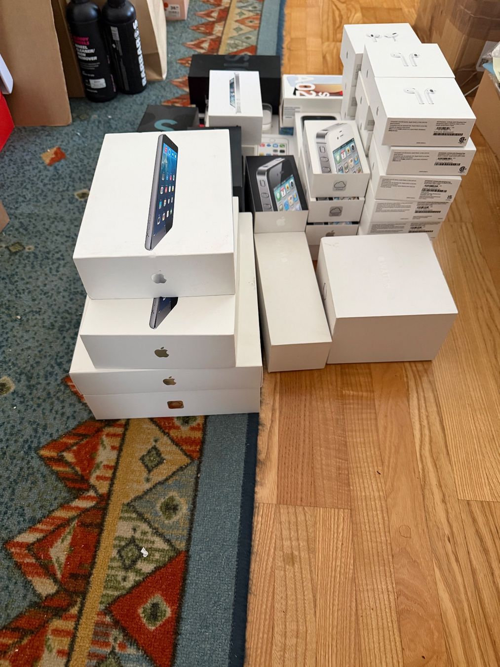 Apple Telefoni cellulari / Smartphones: Leere  diverse Apple Schachteln über 50 stück – Nuovo (secondo la descrizione) da Schattdorf venduto da Kofi57 1