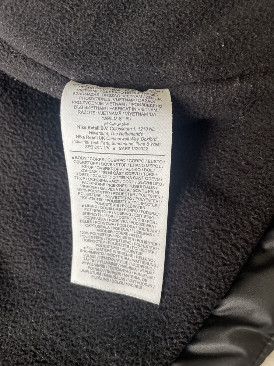 Nike Giacche: Nike Übergangsjacke schwarz grösse M – Usato da Bern venduto da pesche789 4