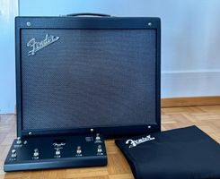 Fender Mustang GTX100 inkl. Footswitch und Fender Cover