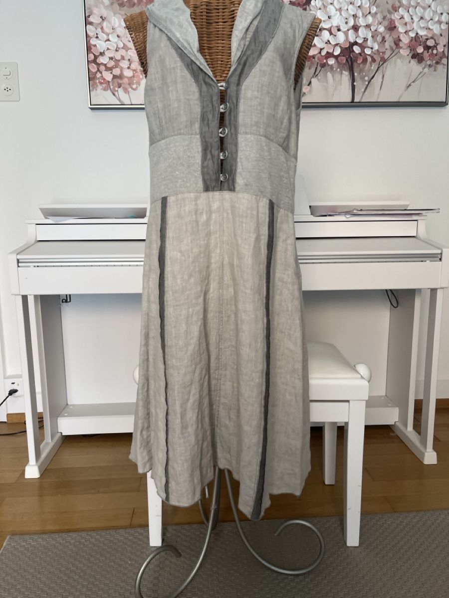 Nile Vestiti: Leinenkleid, Nile mit Kapuze, S – Usato da Solothurn venduto da Bobesch08 2