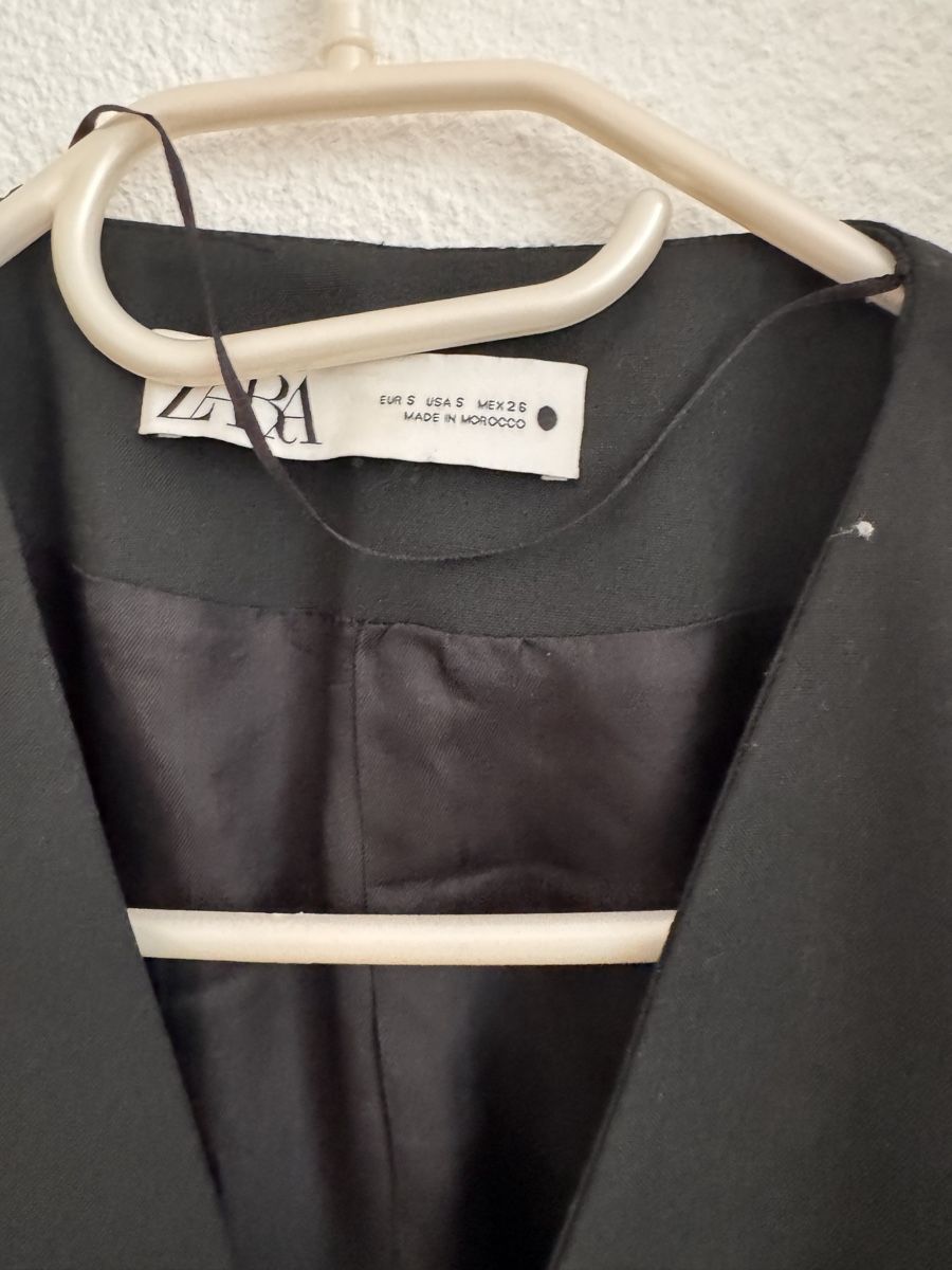 Zara Vestiti: robe noir Zara femme  – Usato da Lausanne venduto da Michel_Ozcan 1