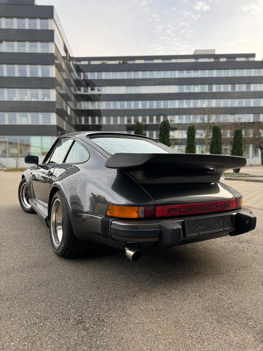 Porsche Automobili: Porsche 911 SC Turbolook, Veteran, – Usato da Oberkirch LU venduto da Flo105 1