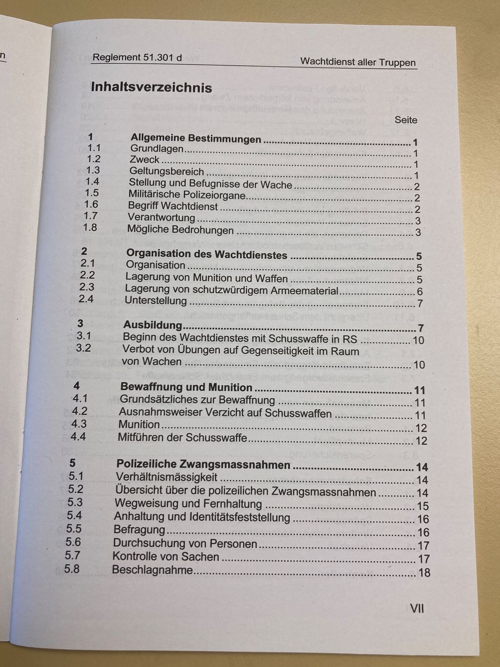 Libri: 3 Reglemente: Wachtdienst - Schweizer Armee – Usato da Brütten venduto da Hst1 2