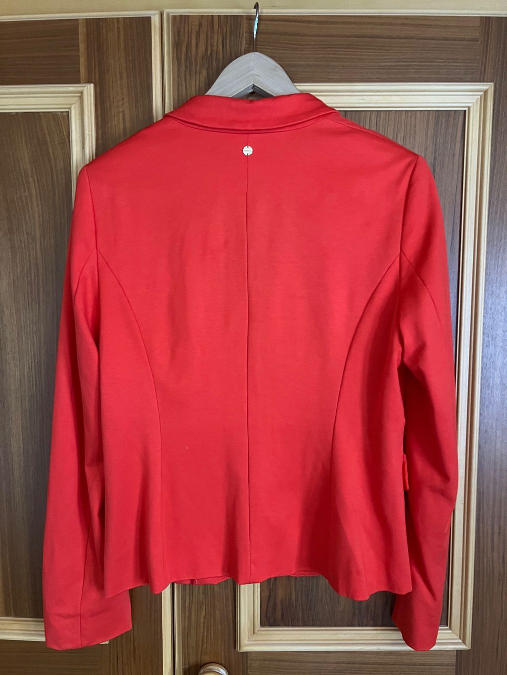 Marc Cain Completi & Tailleur: Marc Cain Taillierter Blazer N4 Grösse 40 – Usato da Arosa venduto da Paklica 3