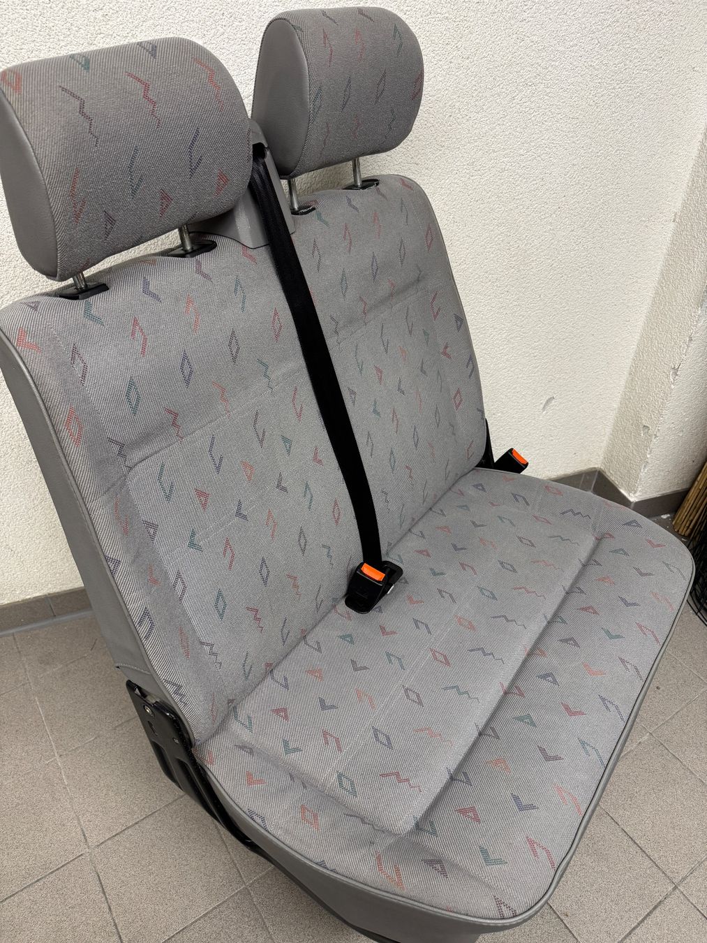 VW Alle Autoersatzteile: VW T4 Beifahrer Sitzbank – Gebraucht aus Udligenswil von Skyline-99 1
