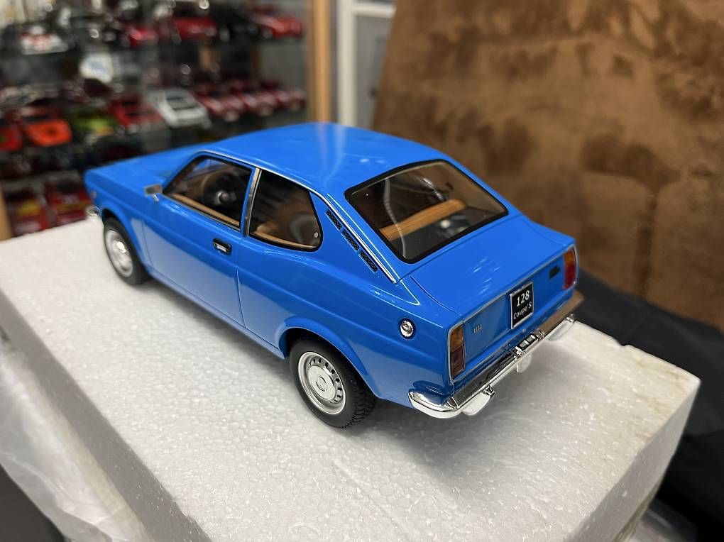 Fiat Modellini d'auto: FIAT 128 COUPÈ 1100 S SCALE 1.18 BLUE – Usato da Wattwil venduto da Gpunto 2