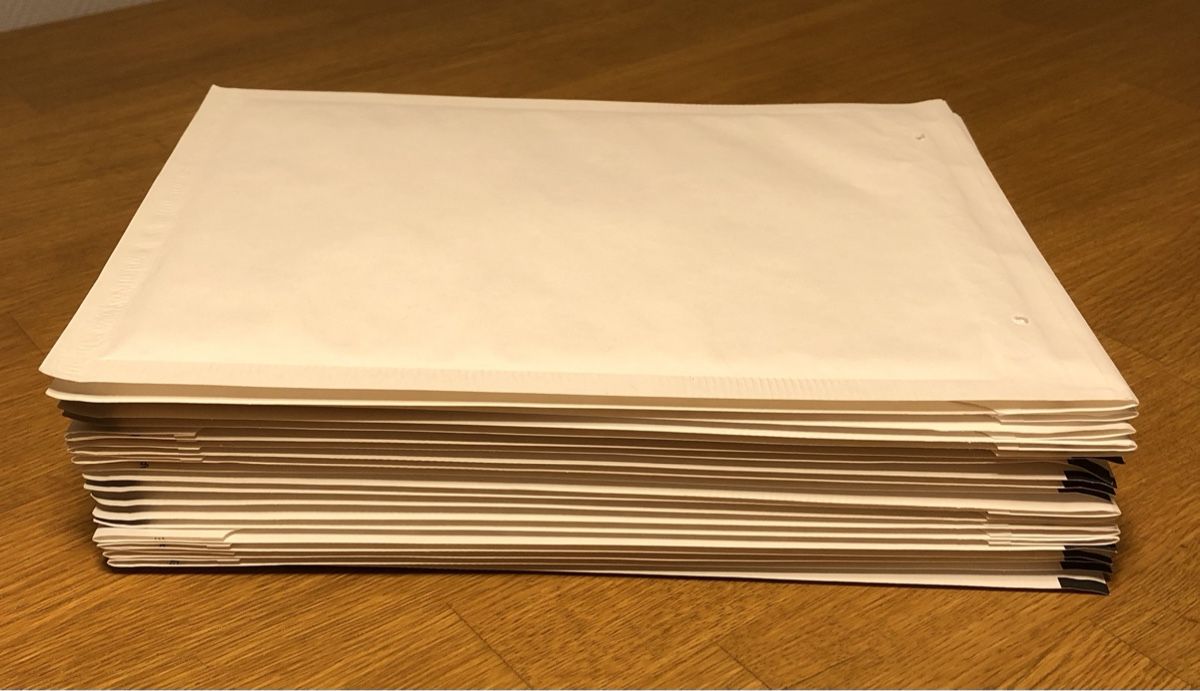 Buste & buste per spedizione: 10 Luftpolstertaschen, weiss, Format 14/D – Nuovo (secondo la descrizione) da Römerswil LU venduto da Icehead
