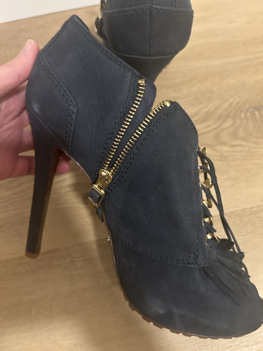 Scarpe da donna: Stylish Beautiful Peep-Toe Heels – Nuovo (secondo la descrizione) da Zürich venduto da sel_tvq7 6