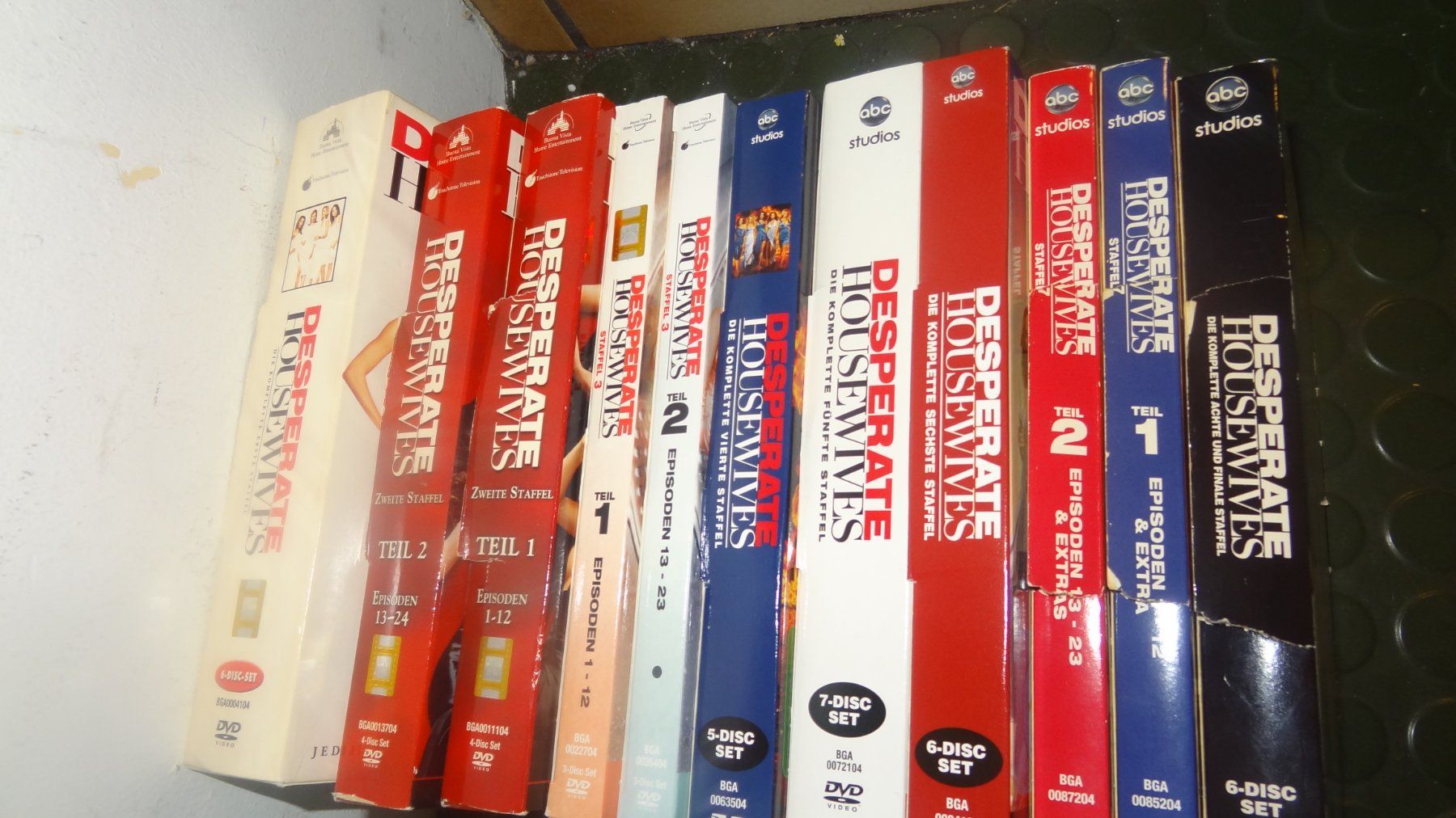 Tutti i DVDs: Desperate Housewives Staffel 1-8 DVD – Usato da Olten venduto da Disc-Verkauf