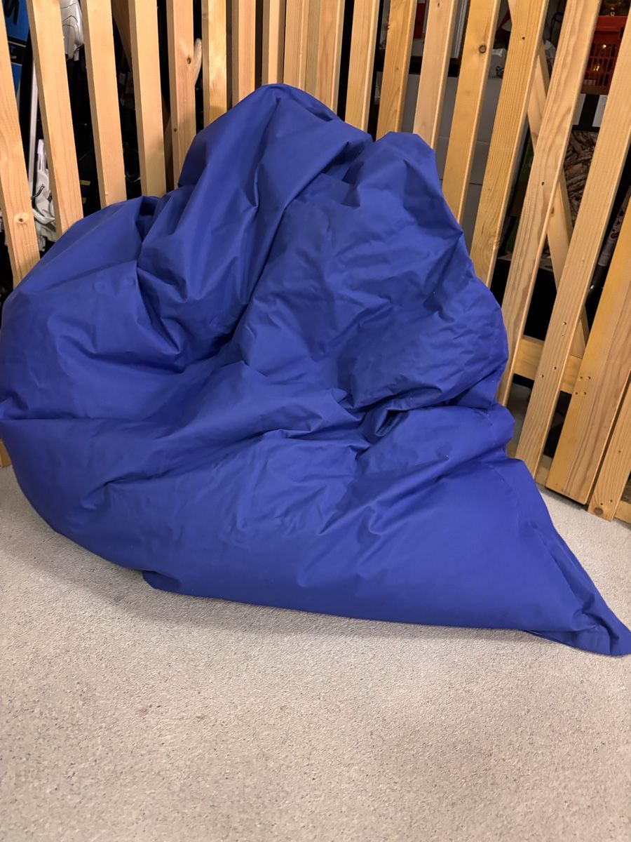 Cuscini: Sitzsack 135cm x170 cm – Usato da Luzern venduto da Genhart