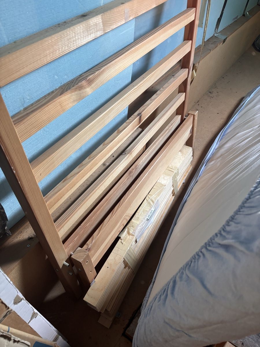 Ikea Letti: Ikea Tarva – Usato da Zürich venduto da LukasBec