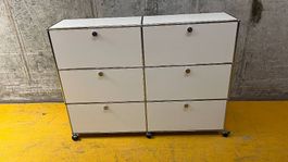 USM Sideboard mit 2 Klappen und 4 Auszügen, Rollen