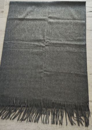 Écharpe grise100% cachemire - idéale pour l'hiver!