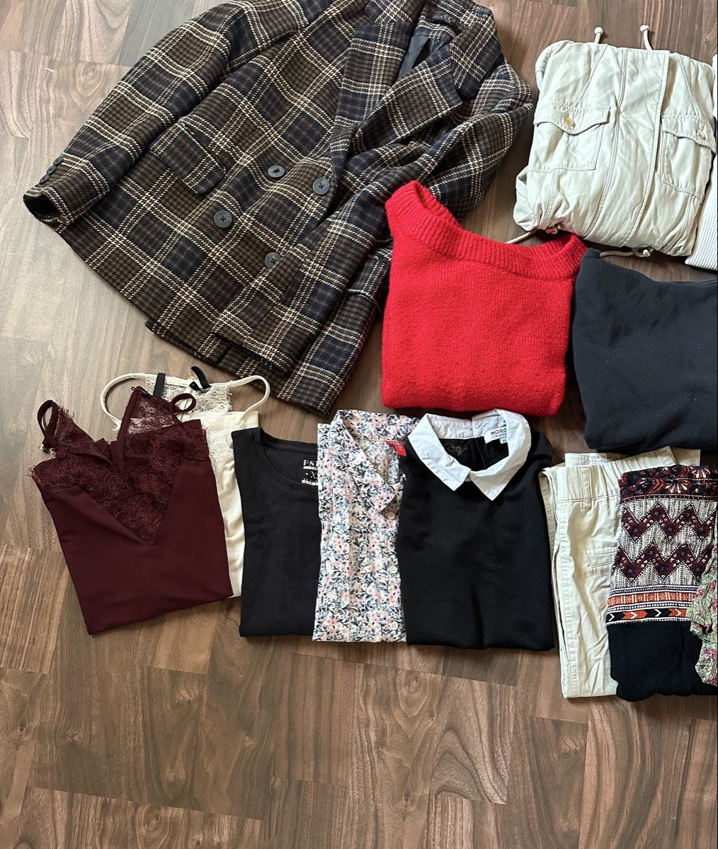Lotti di vestiti: Kleiderpaket Damen XS – Usato da Müstair venduto da V.Sara 2