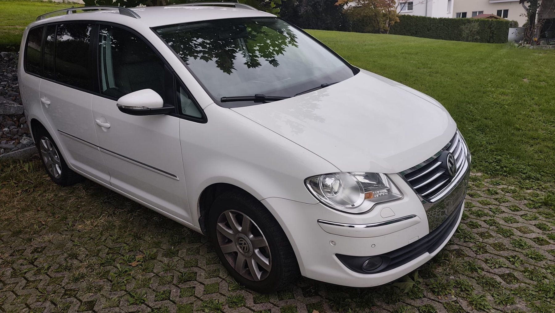 VW Automobili: VW Turan – Usato da Oberuzwil venduto da auto15 1