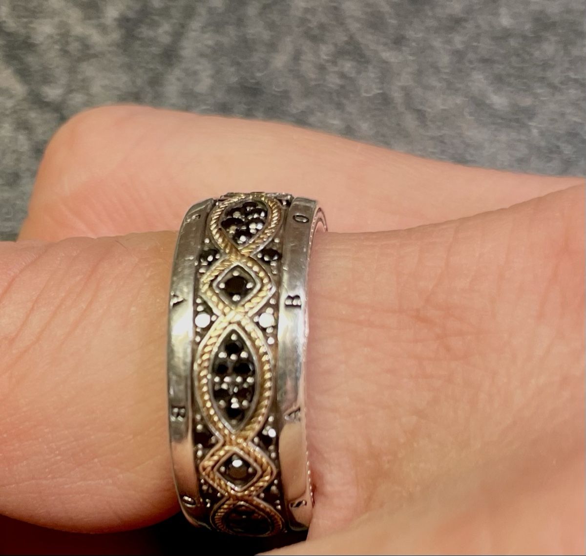 Thomas Sabo Anelli: Bague Thomas Sabo Love Knot or – Nuovo (secondo la descrizione) da Collombey venduto da iah_s5f5 6
