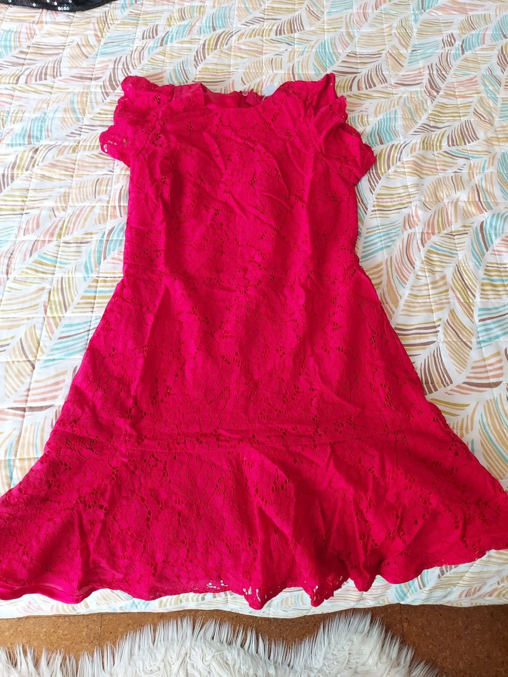 Kleider: Wunderschönes rotes Sommerkleid mit Innenfutter Grösse EU42 – Gebraucht aus Zeiningen von elcanaja