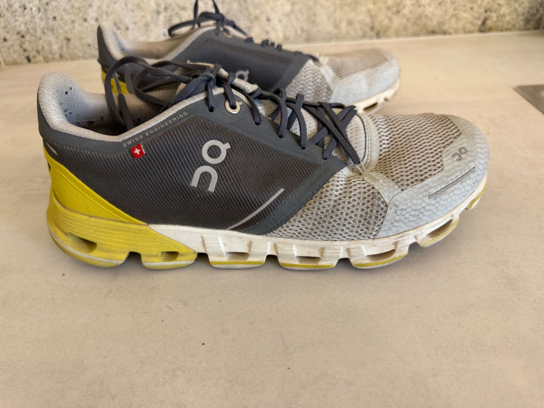 On Scarpe da uomo: On Schuhe Grösse 42 – Usato da Geroldswil venduto da Jeremy11 8
