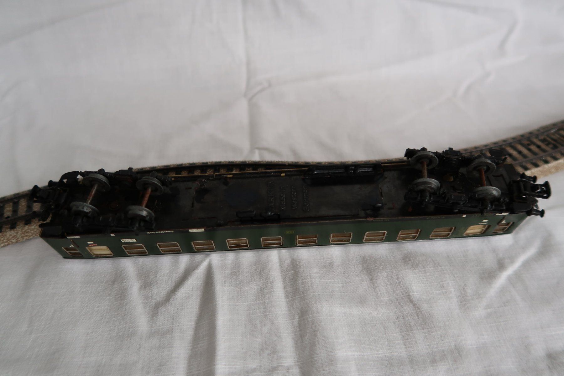 Märklin Modelleisenbahnen: Märklin 4052 D-Zug Wagen – Gebraucht aus Hurden von Barth23 3