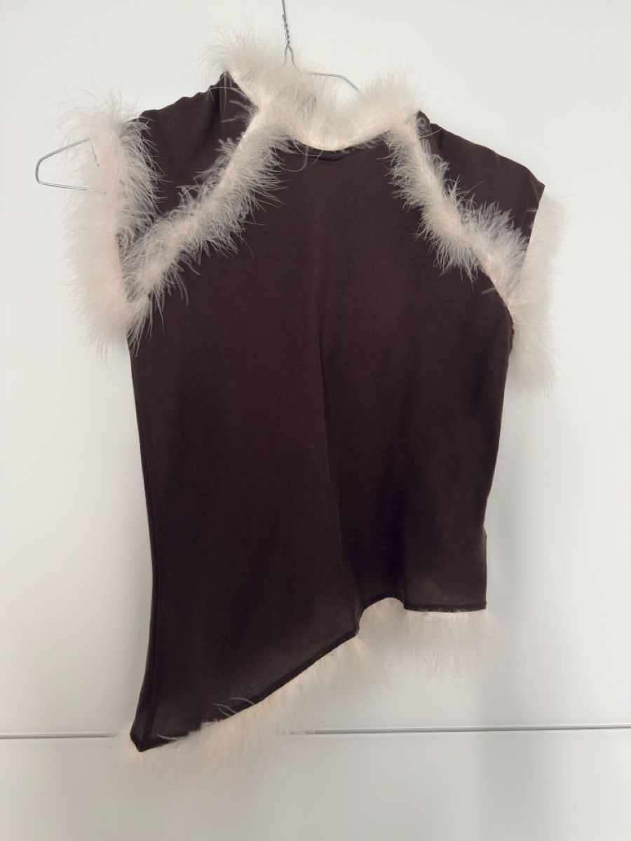 Top: Carmen Says Top with Feathers – Nuovo (secondo la descrizione) da Zürich venduto da ada_frolova