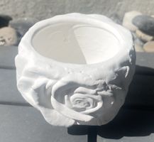 Weisse Übertopf mit Rosenmuster - Für Innen/Aussen!