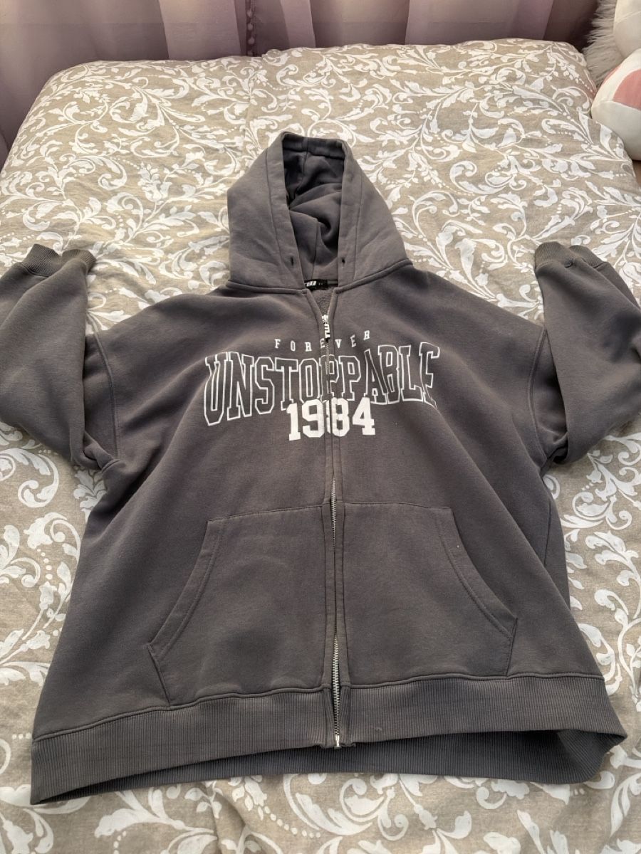 Tally Weijl Jacken: ZipUp Hoodie – Gebraucht aus Rothenburg von nadine094