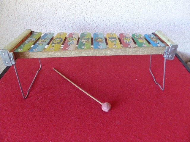 Giocattoli: Altes Kinder Xylophon Vintage – Usato da Hitzkirch venduto da kleinerbaer01