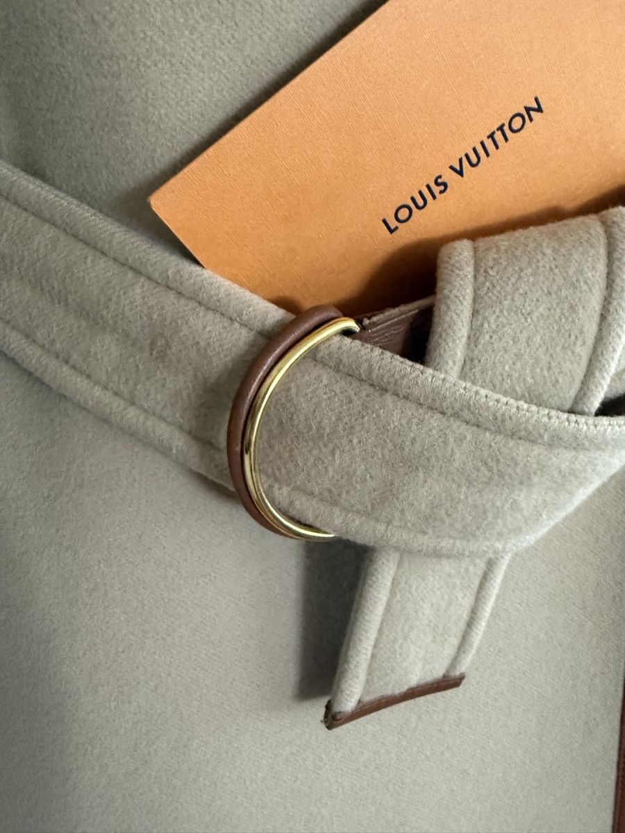 Louis Vuitton Cappotti: Louis Vuitton Mantel , Gr. 36 – Nuovo (secondo la descrizione) da Wilen b. Wollerau venduto da lovebug-6 2