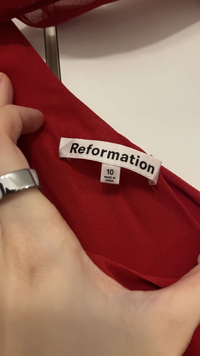 Reformation Vestiti: Reformation Rosalynn Kleid rot – Nuovo (secondo la descrizione) da Lausen venduto da sim_hgp6 1