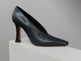 Orig. CELINE V-Neck Leder Pumps Gr.38, flaschengrün