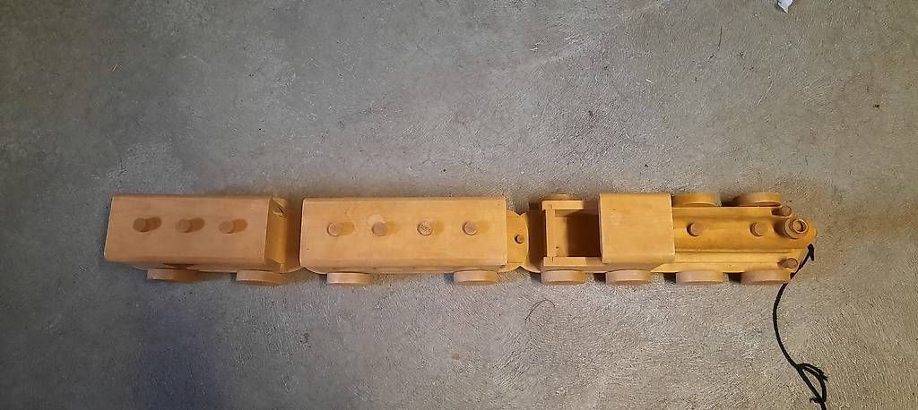 Giocattoli: Treno in legno – Usato da Tesserete venduto da bab_7ztk 1